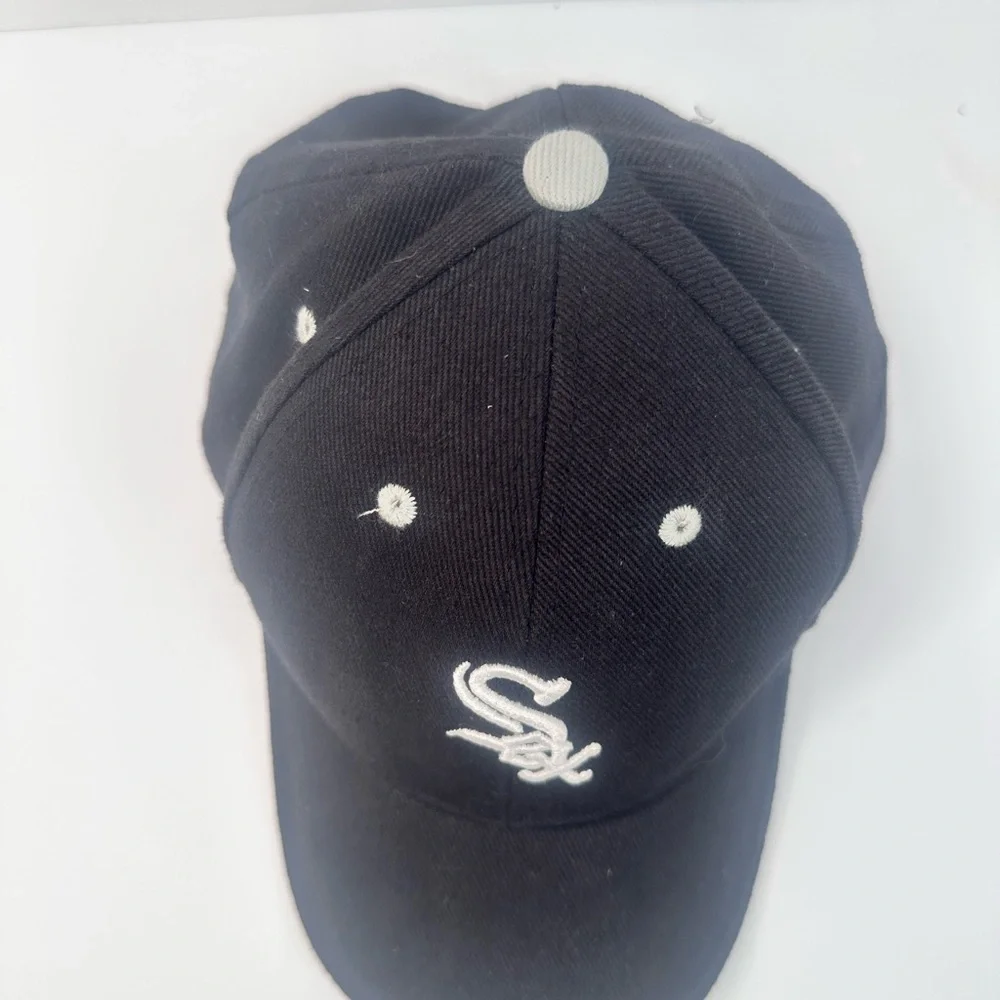 White Sox Black Baseball Cap with White Logo (kids)‎